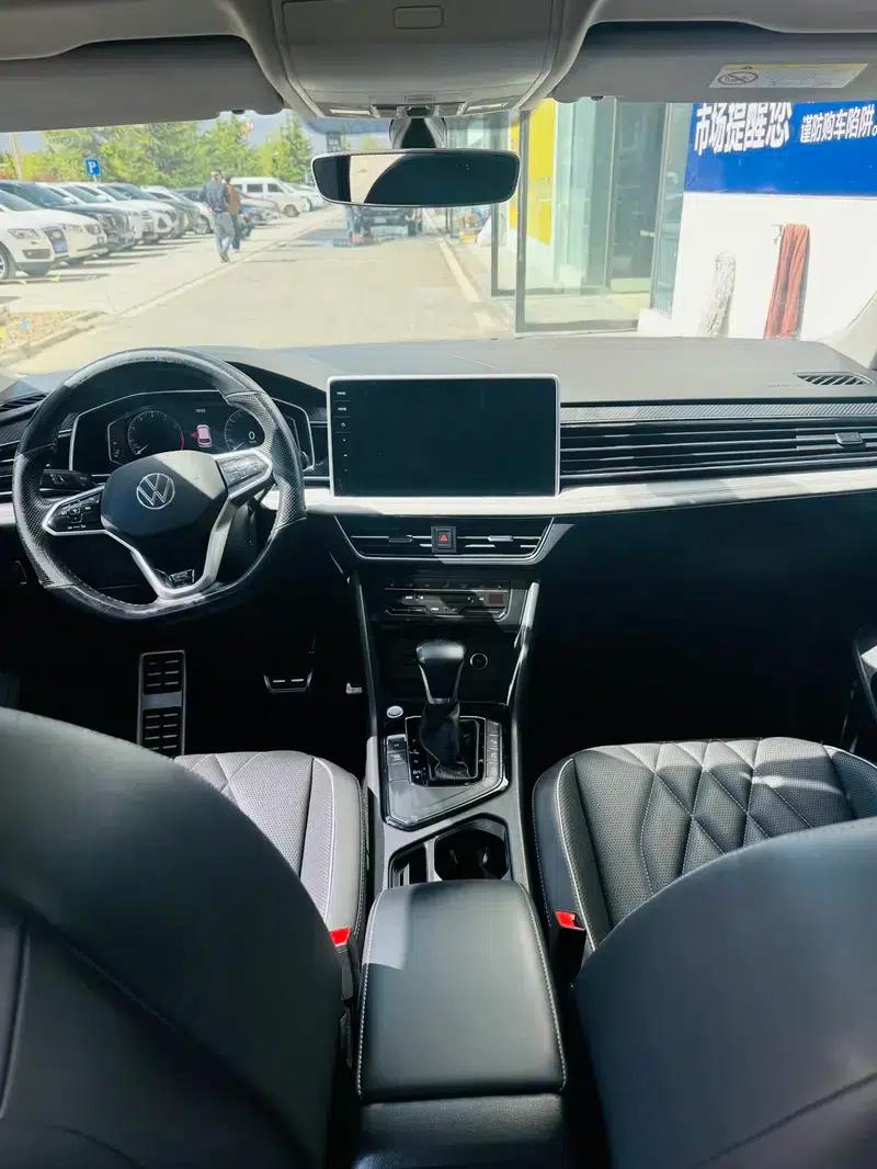 Tiguan L 2022 330TSI Automatic 2WD R-Line Premium Edition — миниатюра 8