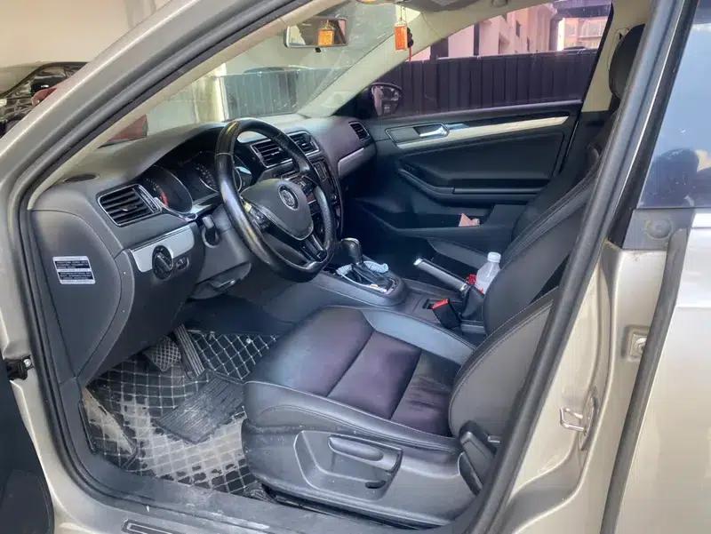 2015 Volkswagen Sagitar 1.6L Automatic Comfort Model — миниатюра 8