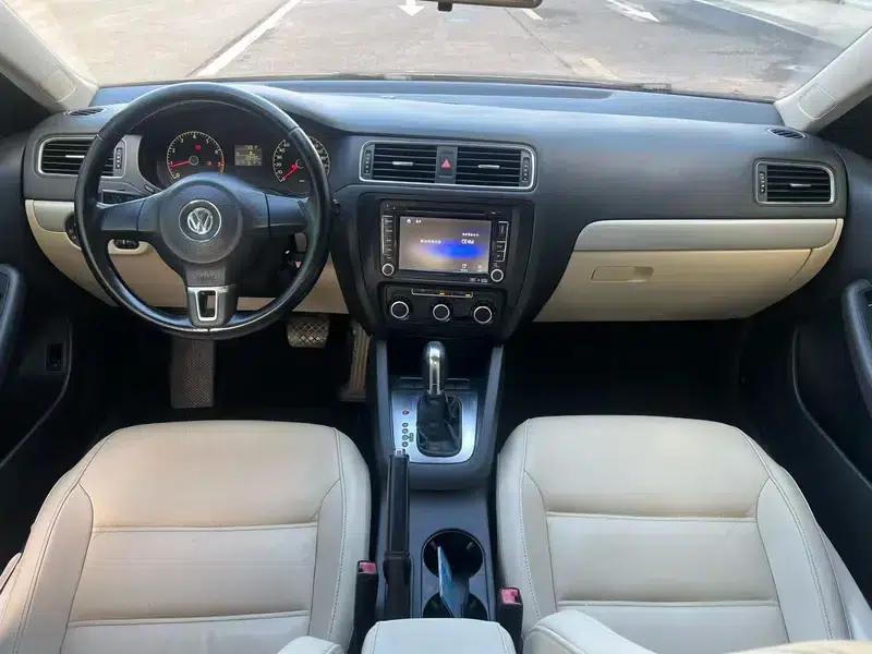 2012 Volkswagen Sagitar 1.6L Automatic Comfort Model — миниатюра 7