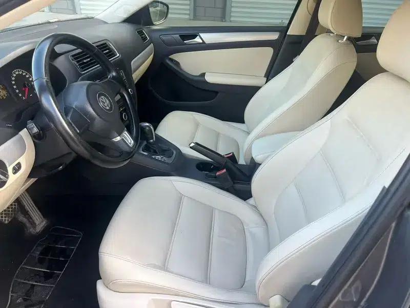 2012 Volkswagen Sagitar 1.6L Automatic Comfort Model — миниатюра 8