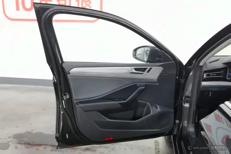 2023 Volkswagen Sagitar 200TSI DSG Super Edition — миниатюра 21