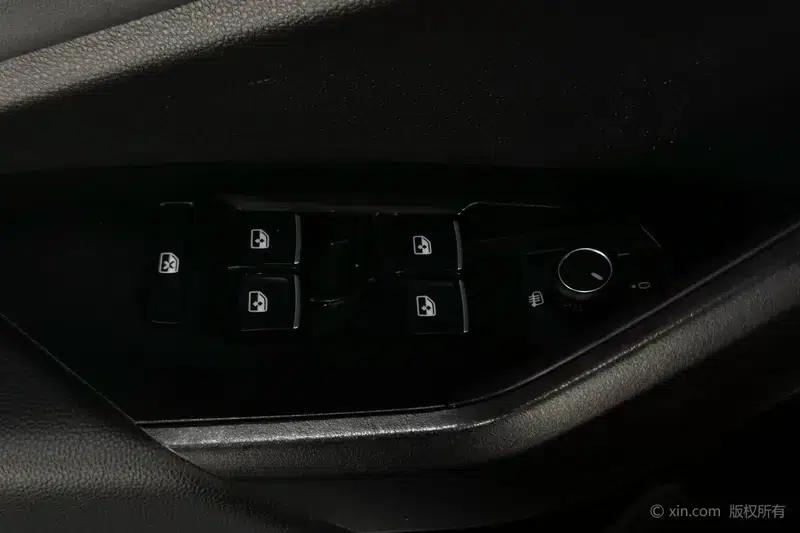 2023 Volkswagen Sagitar 200TSI DSG Super Edition — миниатюра 22
