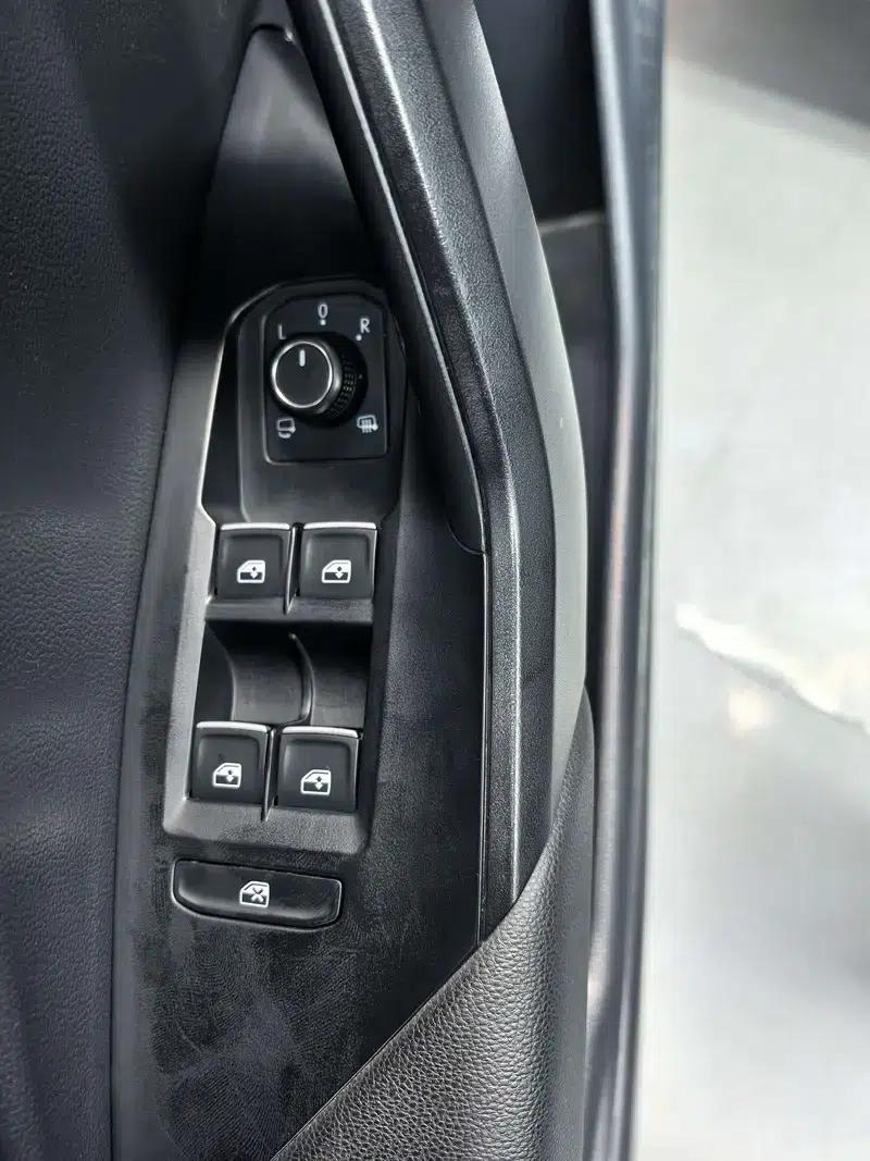 2021 Volkswagen Sagitar 280TSI DSG Excellence Edition — миниатюра 9