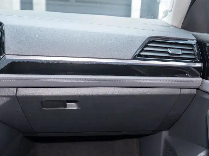 2022 Volkswagen Sagitar 280TSI DSG Excellence Edition — миниатюра 14