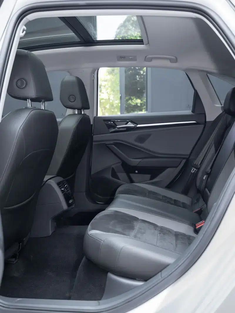 2022 Volkswagen Sagitar 280TSI DSG Excellence Edition — миниатюра 20