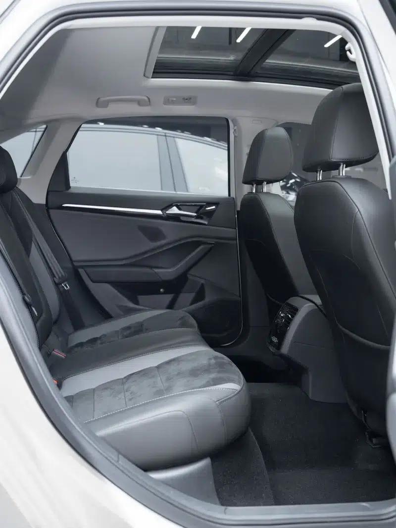 2022 Volkswagen Sagitar 280TSI DSG Excellence Edition — миниатюра 22
