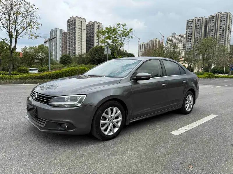 2012 Volkswagen Sagitar 1.4TSI Automatic Luxury — миниатюра 1