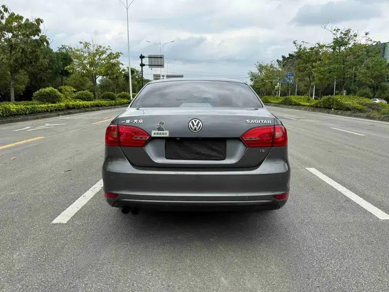 2012 Volkswagen Sagitar 1.4TSI Automatic Luxury — миниатюра 5