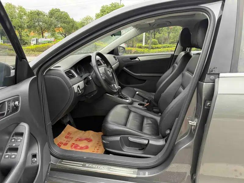 2012 Volkswagen Sagitar 1.4TSI Automatic Luxury — миниатюра 8