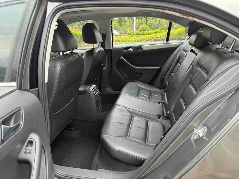 2012 Volkswagen Sagitar 1.4TSI Automatic Luxury — миниатюра 9