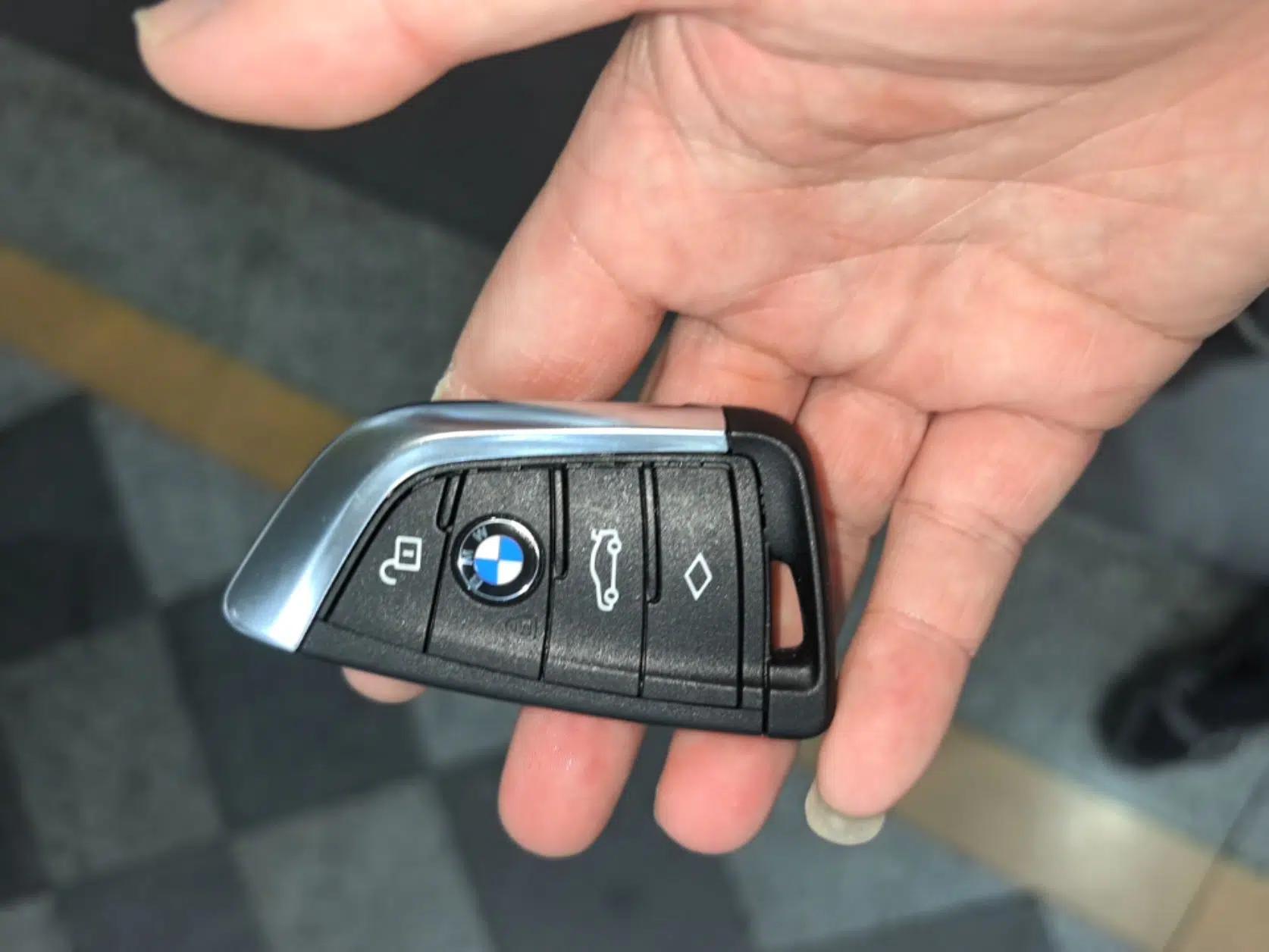 BMW X3 2023 Restyled xDrive30i Leading Edition M Night Sky Package — миниатюра 28