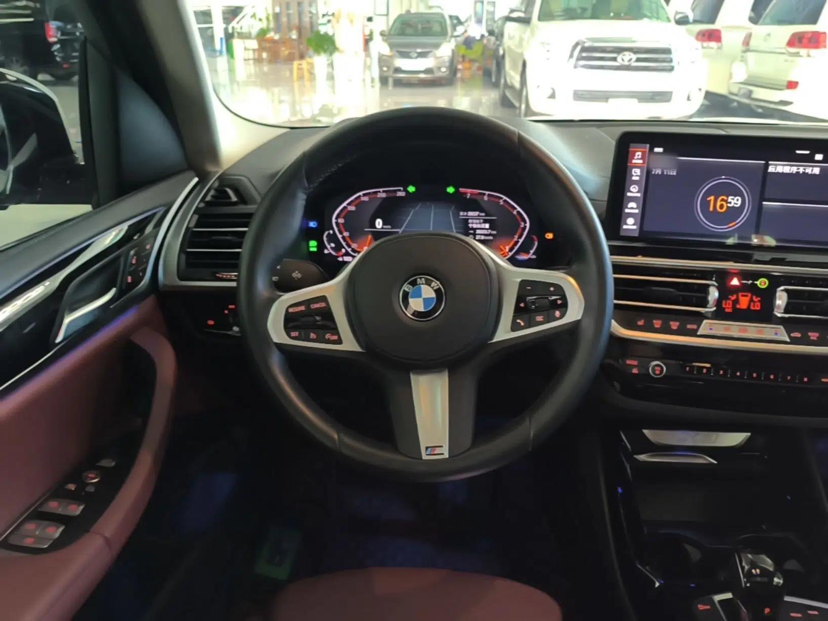 BMW X3 2022 Restyled xDrive25i M Sport Package — миниатюра 13