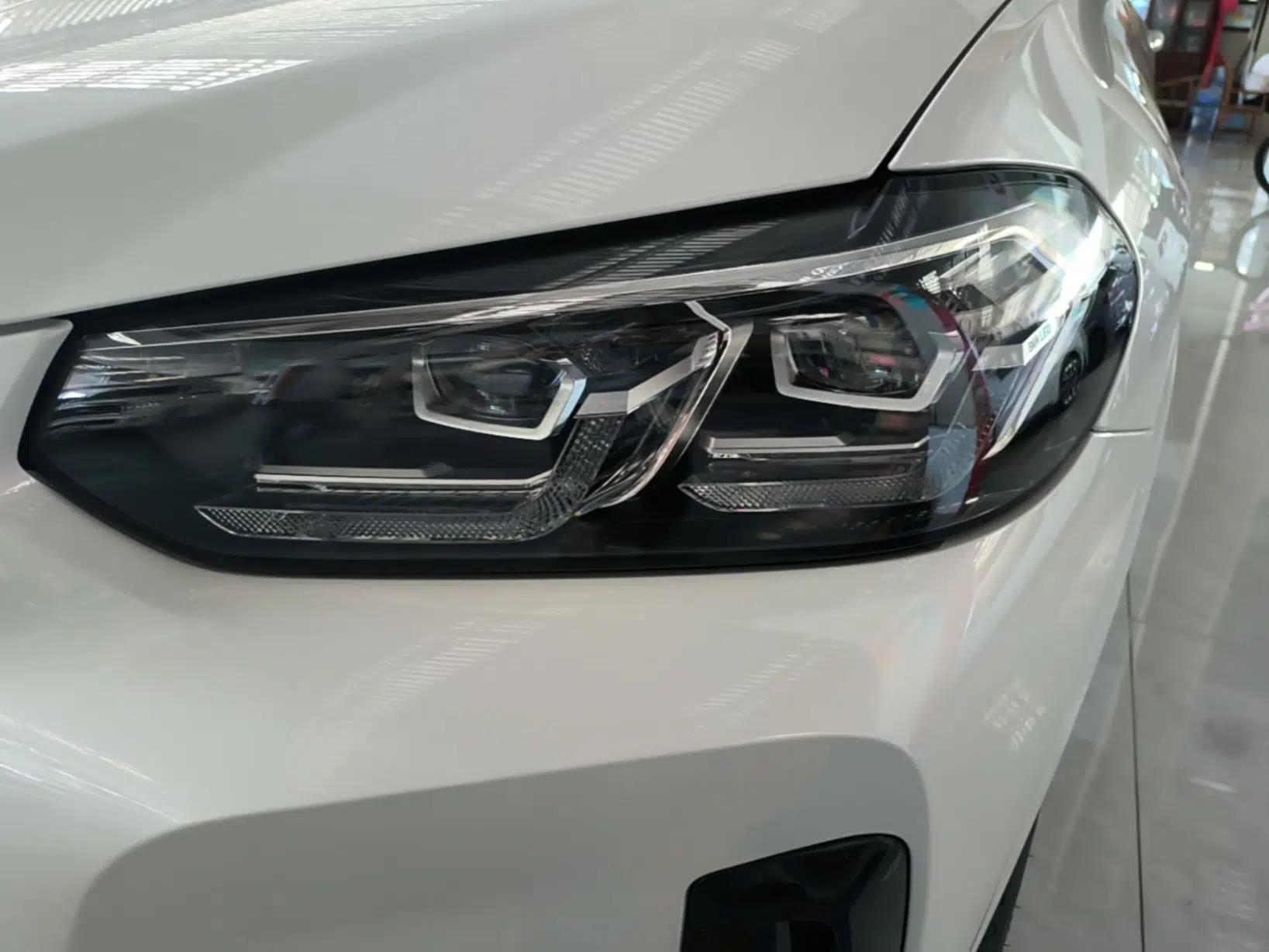 BMW X3 2022 Restyled xDrive25i M Sport Package — миниатюра 8