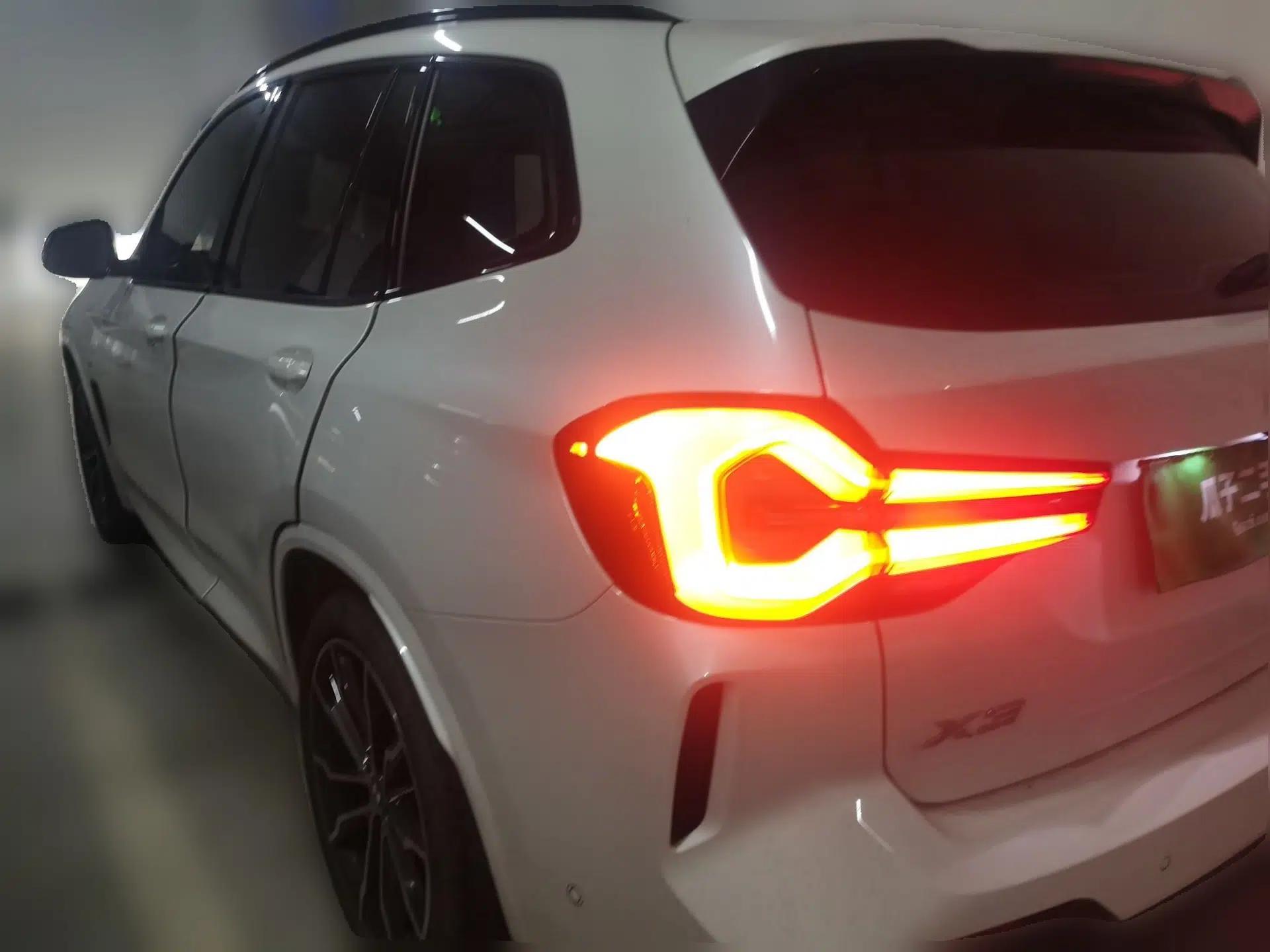 BMW X3 2022 Facelift xDrive30i Luxury Edition M Night Edition Package — миниатюра 4