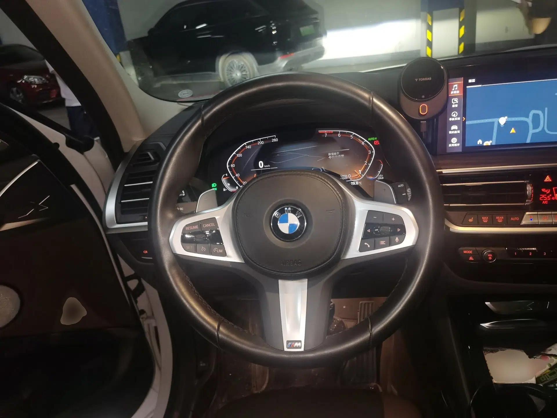 BMW X3 2022 Facelift xDrive30i Luxury Edition M Night Edition Package — миниатюра 10