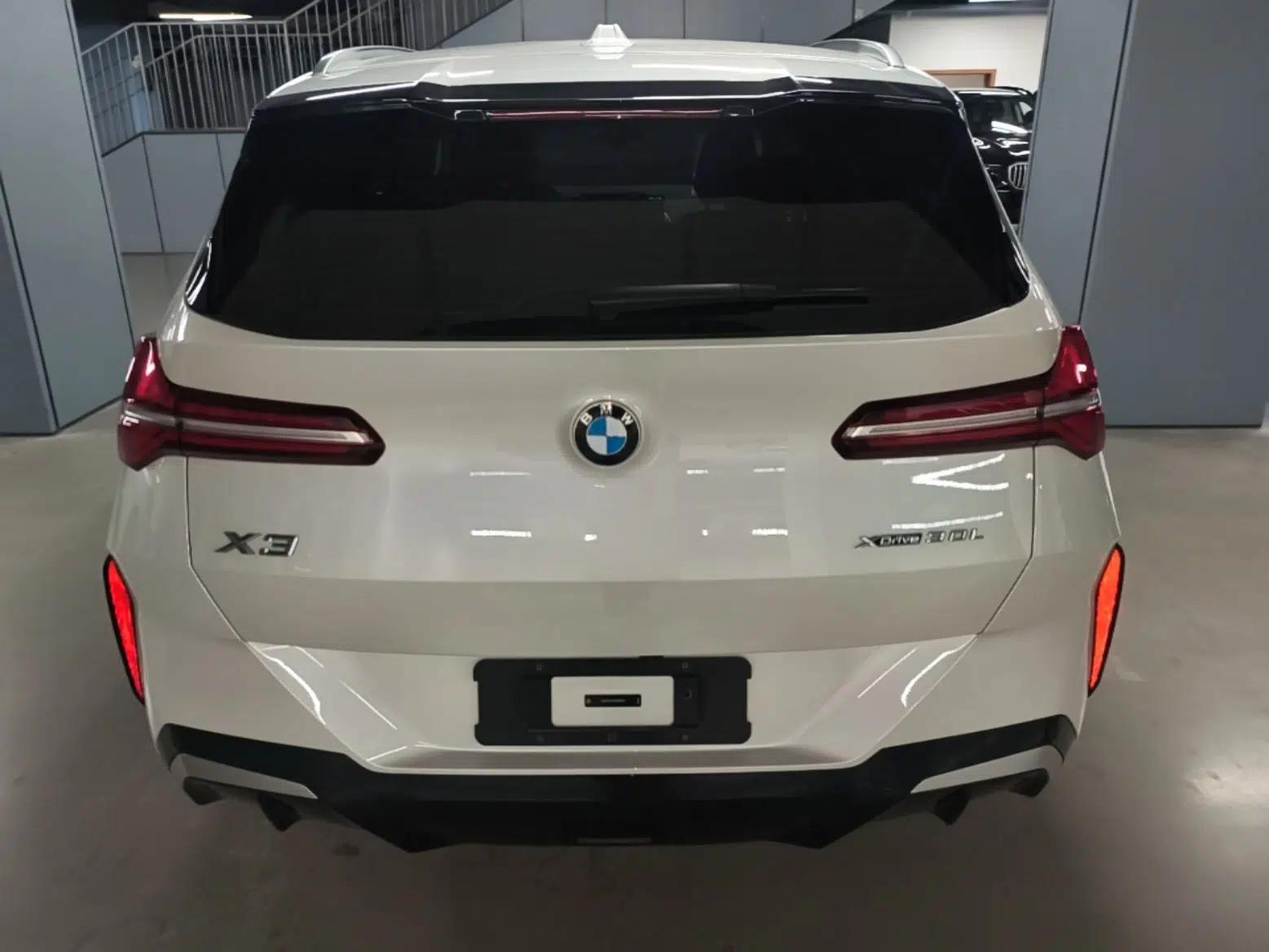 BMW X3 2025 xDrive30L Leading Model M Sport Package — миниатюра 5