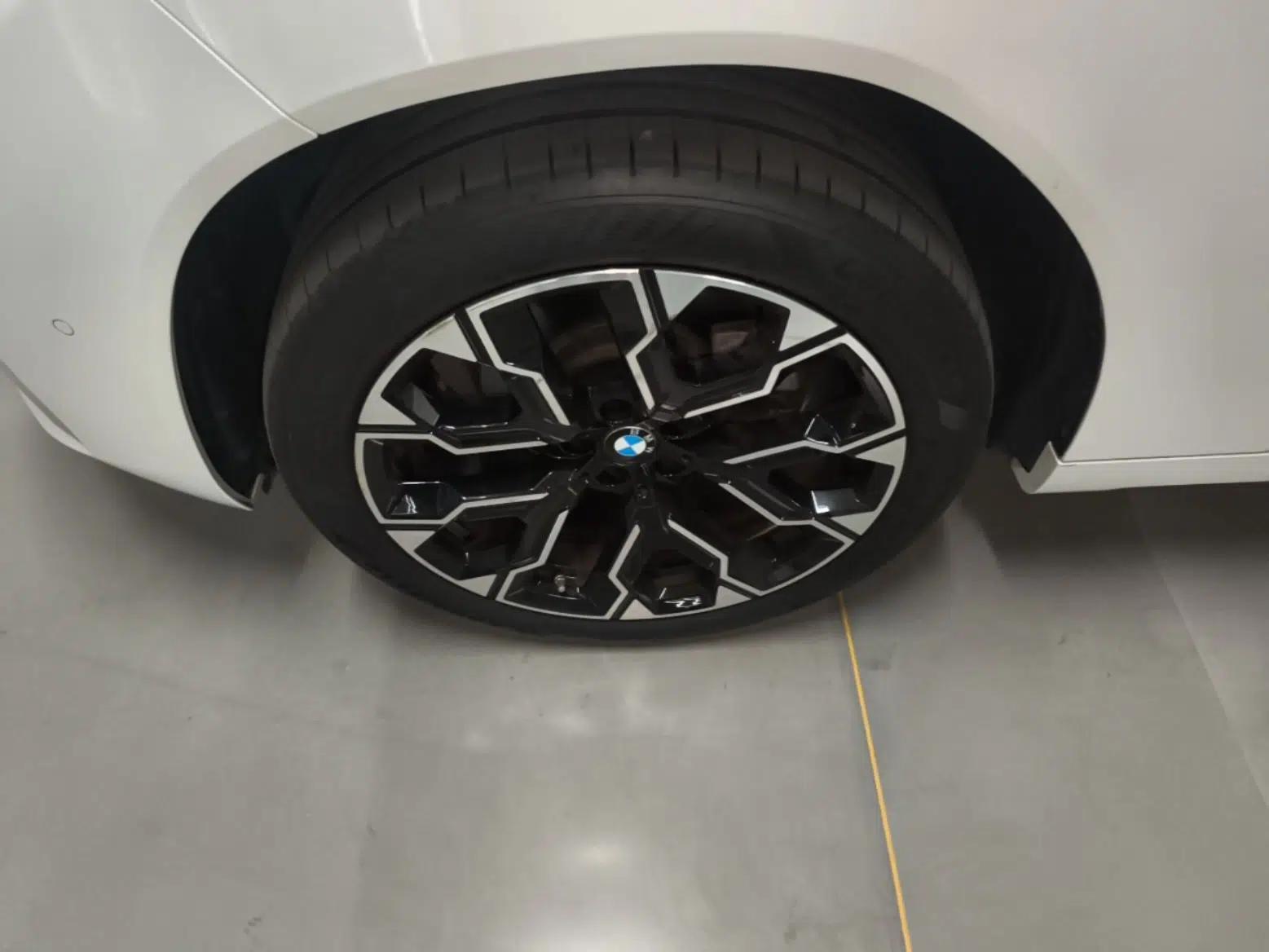 BMW X3 2025 xDrive30L Leading Model M Sport Package — миниатюра 10