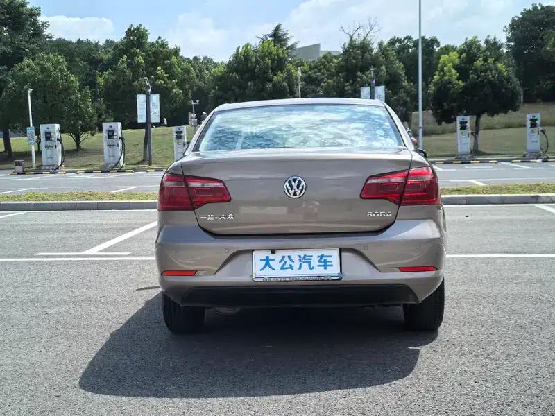 2015 Volkswagen Bora Value Edition 1.6L Automatic Fashion Model — миниатюра 4