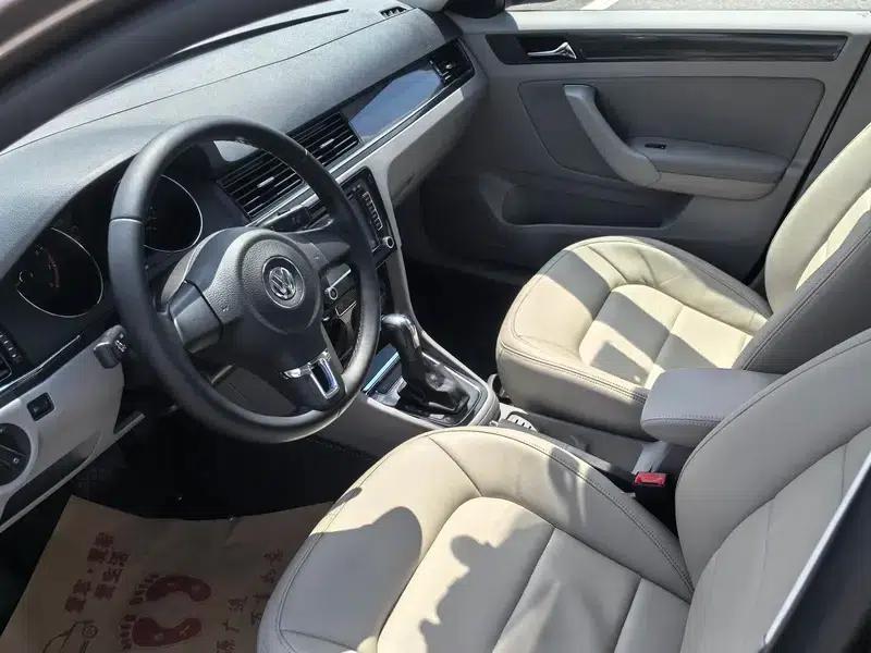 2015 Volkswagen Bora Value Edition 1.6L Automatic Fashion Model — миниатюра 8