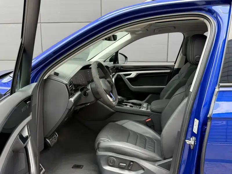 2022 Volkswagen Touareg 3.0TSI R-Line, Obsidian Black Sport Package — миниатюра 20