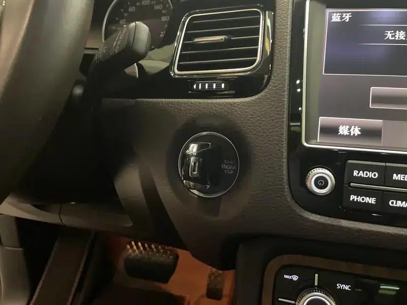 Touareg 2016 3.0TSI Standard Edition — миниатюра 10