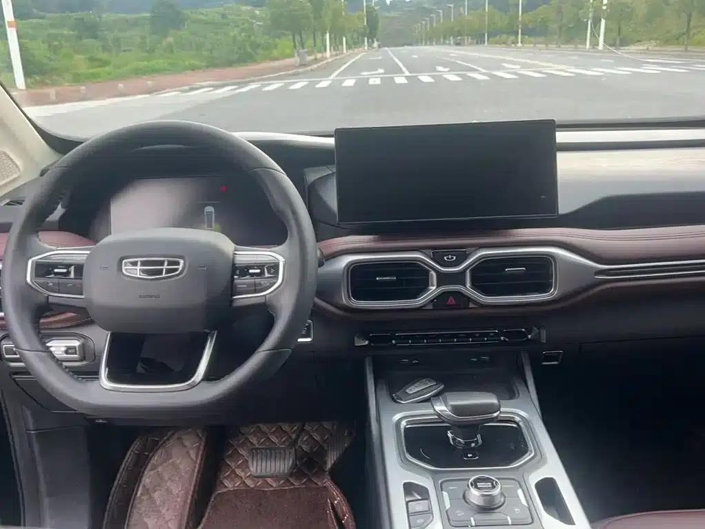 Geely Haoyue 2022 1.8TD DCT Luxury 7-seater — миниатюра 3