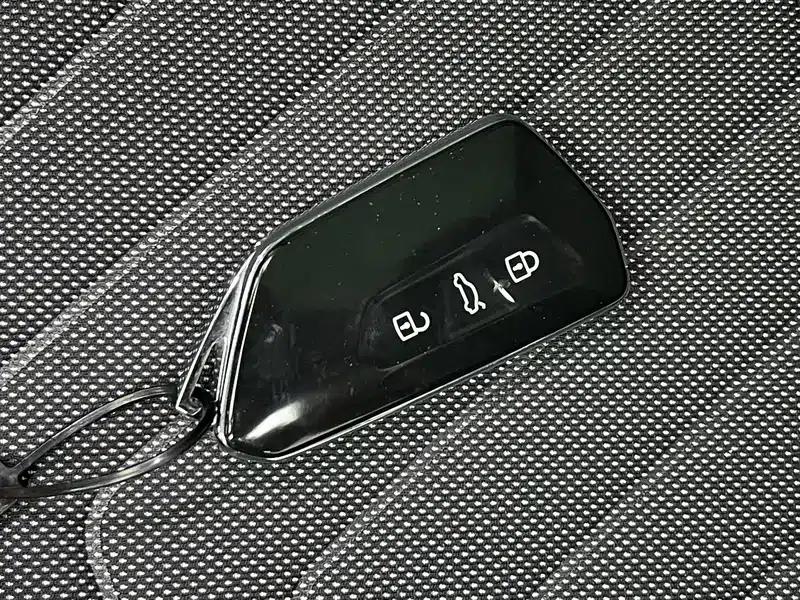 Volkswagen ID.3 2024 Outstanding Edition — миниатюра 11