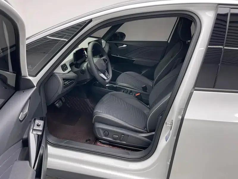 Volkswagen ID.3 2024 Outstanding Edition — миниатюра 17