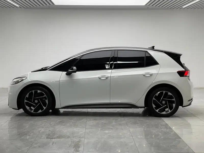 Volkswagen ID.3 2024 Outstanding Edition — миниатюра 4