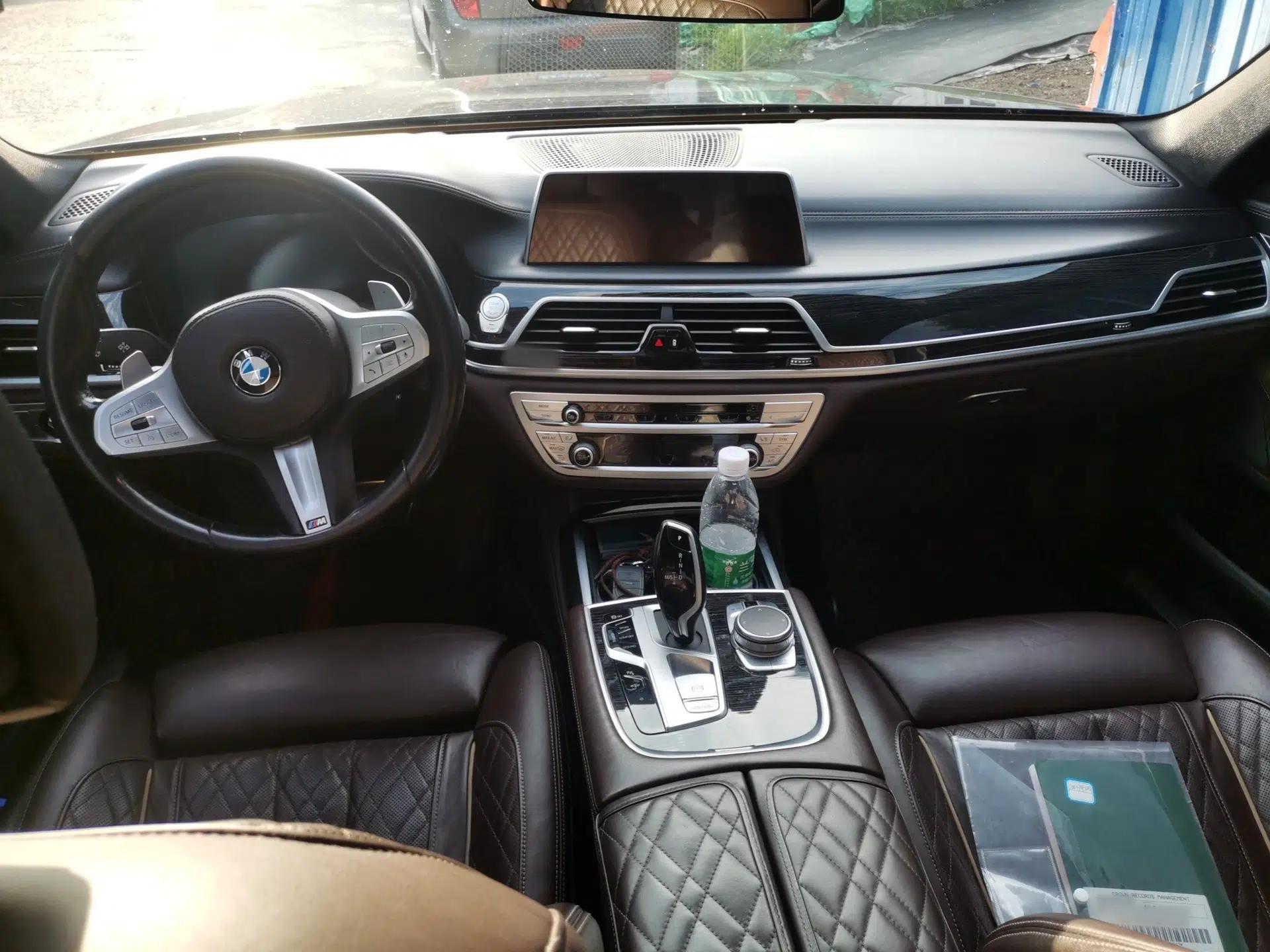 BMW 7 Series 2021 740Li Leading Model M Sport Package — миниатюра 9