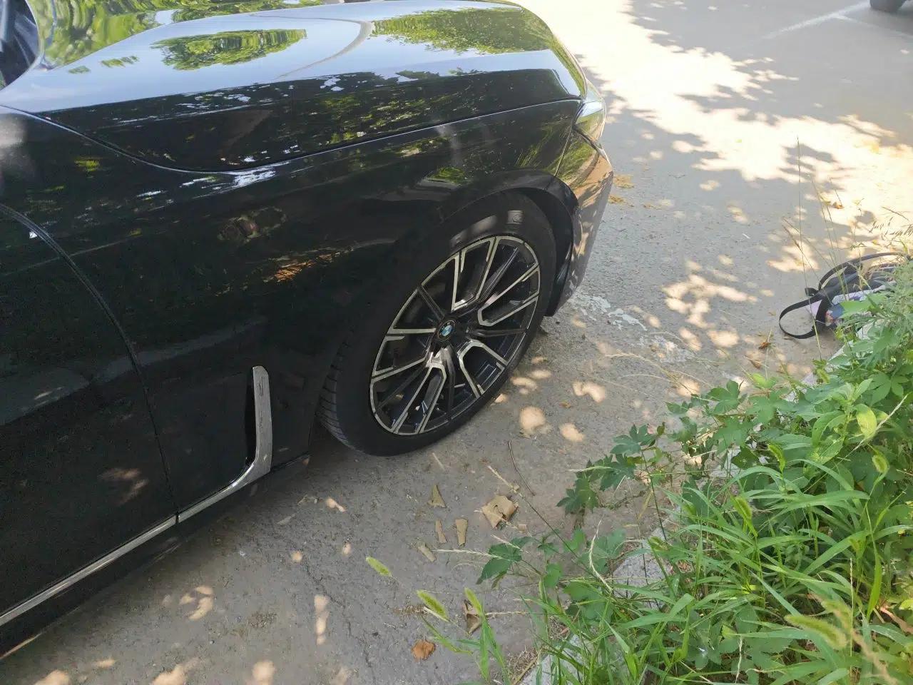 BMW 7 Series 2018 730Li Leading Model M Sport Package — миниатюра 8