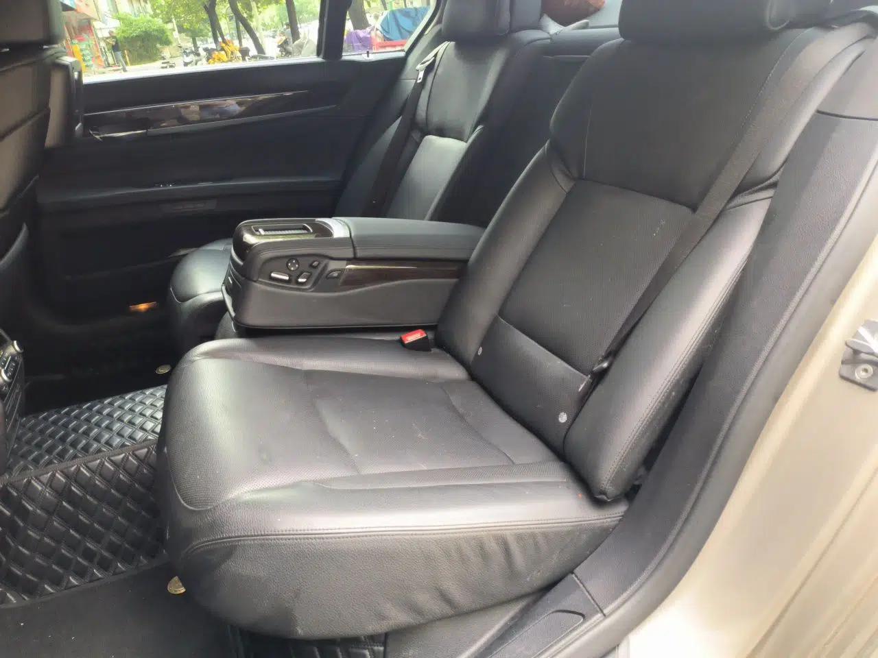 BMW 7 Series 2009 730Li Luxury Model — миниатюра 17