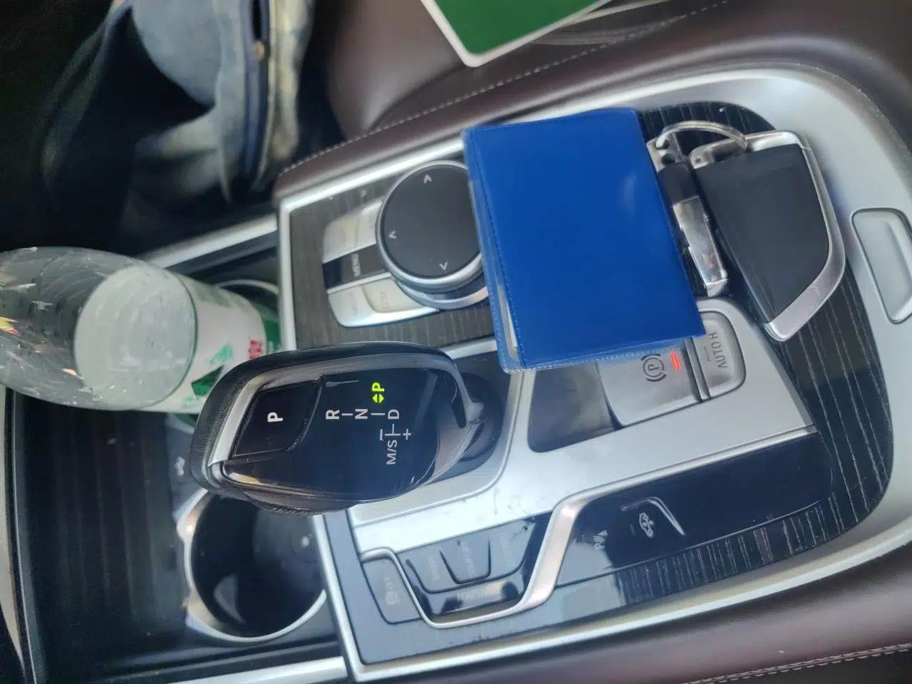 BMW 7 Series 2021 730Li M Sport Package — миниатюра 14