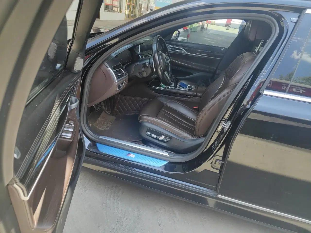 BMW 7 Series 2021 730Li M Sport Package — миниатюра 16