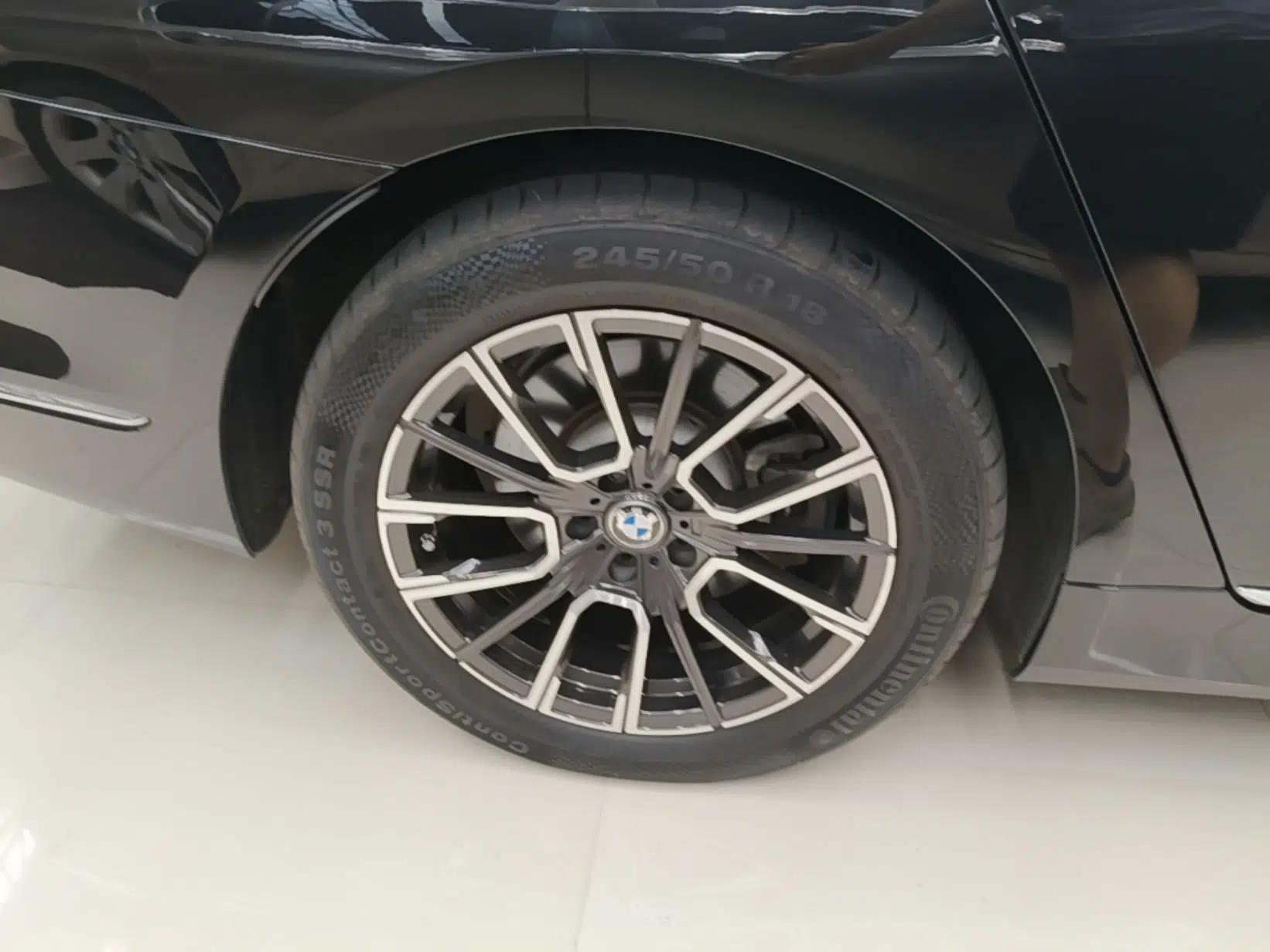 BMW 7 Series 2017 730Li Leading Model — миниатюра 11