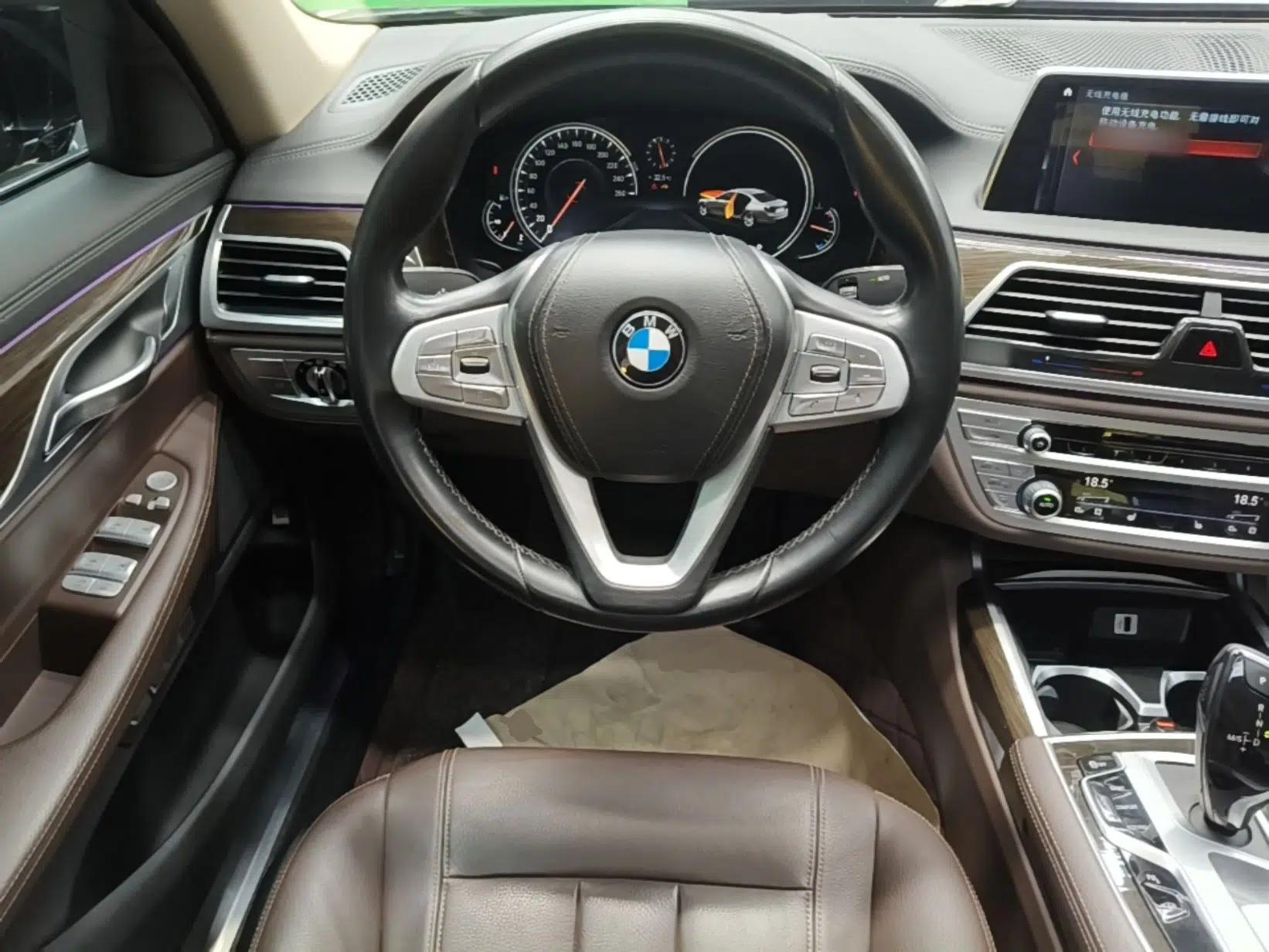 BMW 7 Series 2017 730Li Leading Model — миниатюра 13