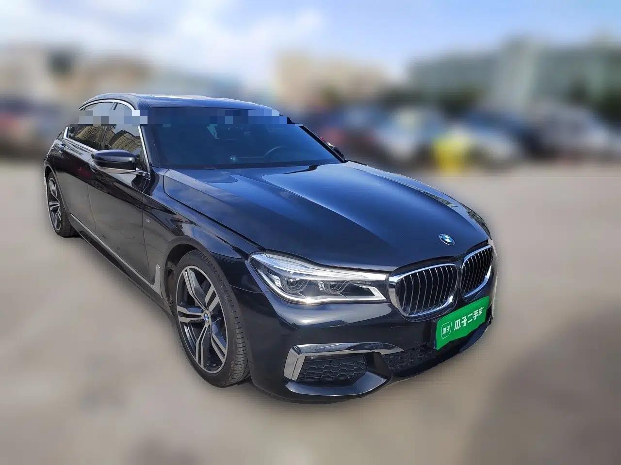 BMW 7 Series 2018 740Li M Sport Package Leading Model — миниатюра 3
