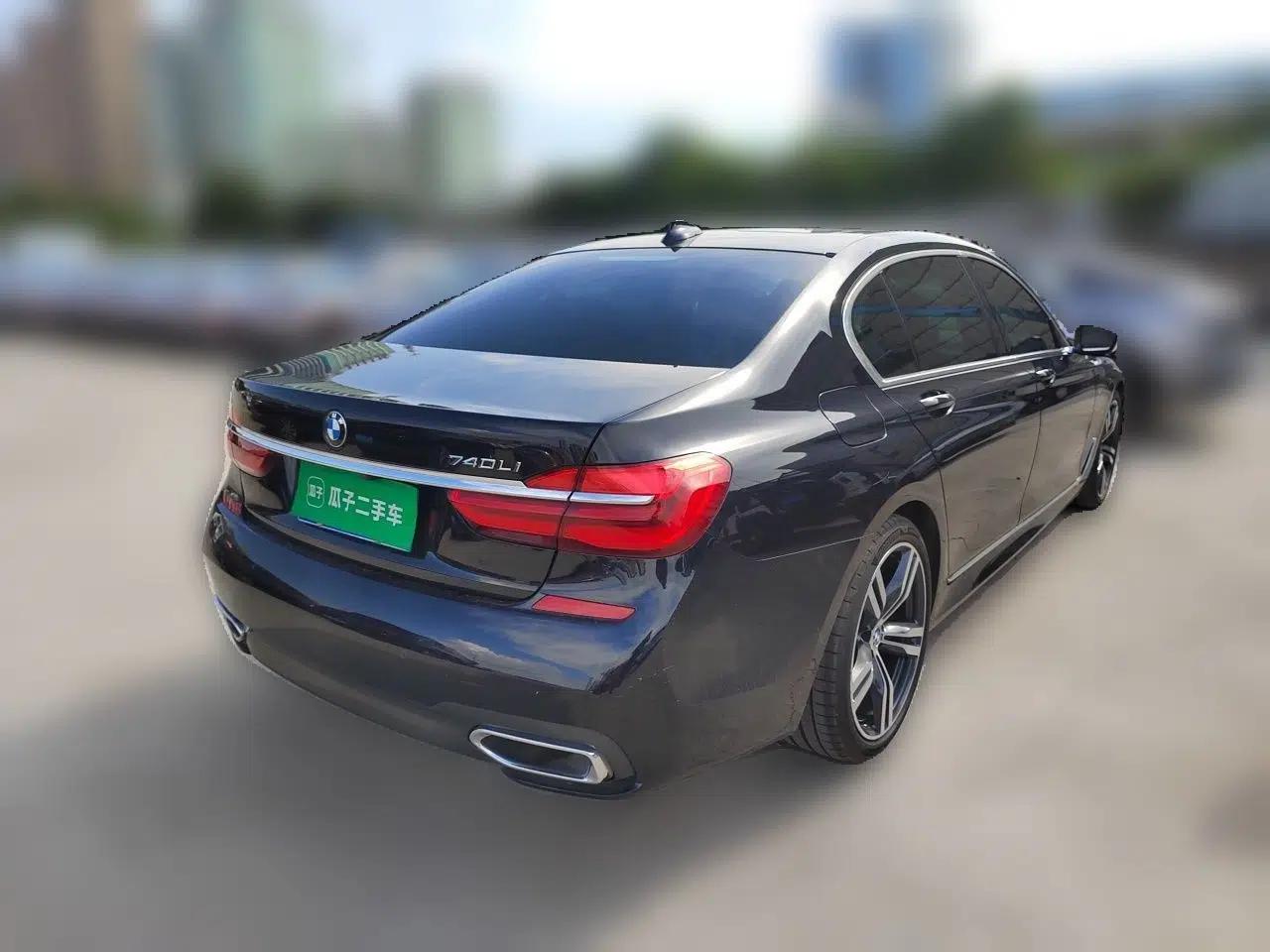 BMW 7 Series 2018 740Li M Sport Package Leading Model — миниатюра 6