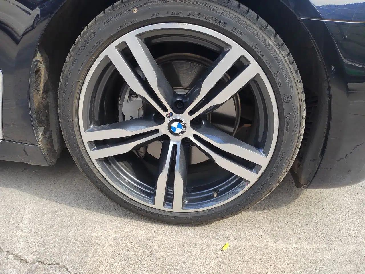 BMW 7 Series 2018 740Li M Sport Package Leading Model — миниатюра 8