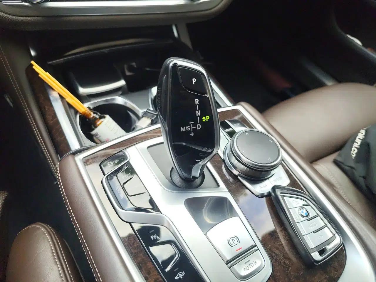 BMW 7 Series 2016 740Li Luxury Edition — миниатюра 14