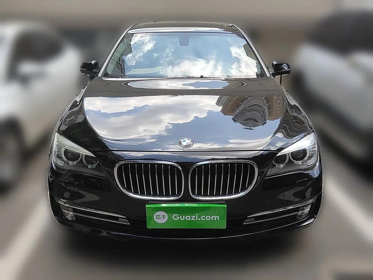 BMW 7 Series 2013 730Li Leading Model — миниатюра 2