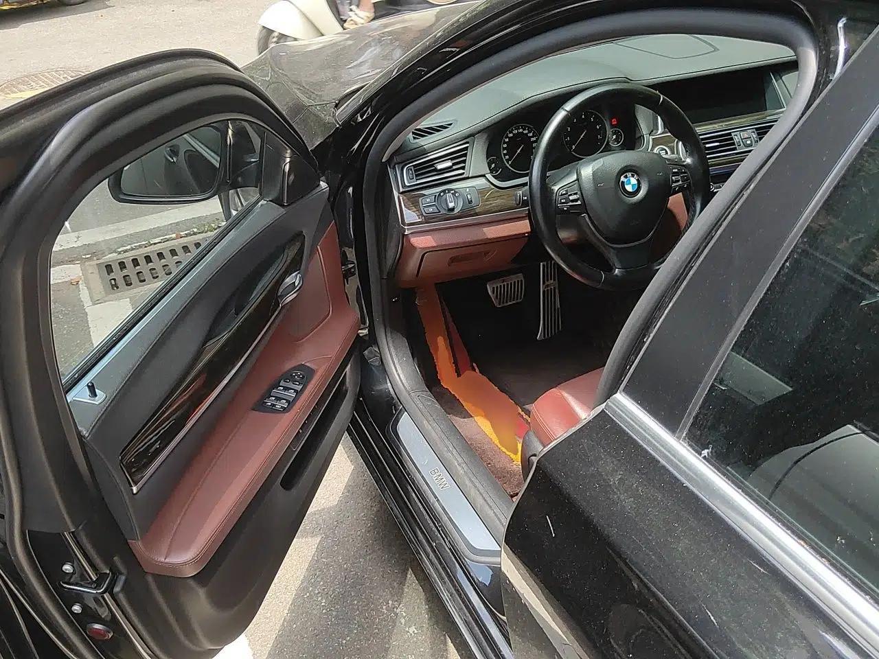BMW 7 Series 2013 730Li Leading Model — миниатюра 16