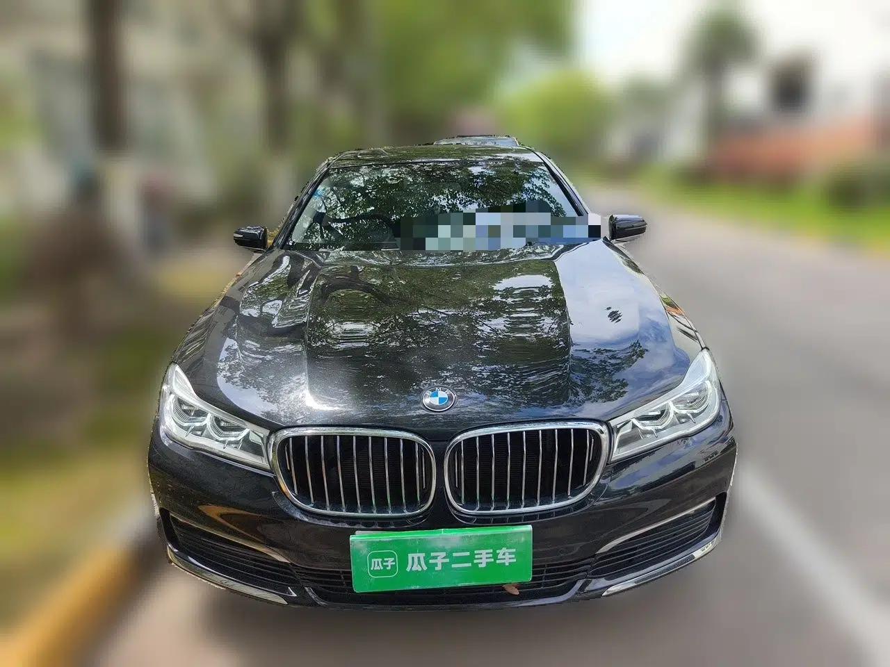 BMW 7 Series 2016 730Li Leading Model — миниатюра 2