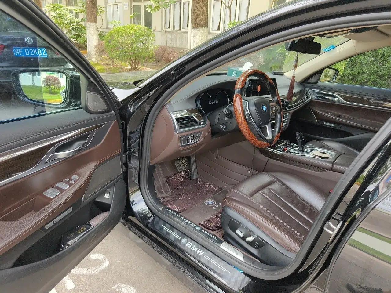 BMW 7 Series 2016 730Li Leading Model — миниатюра 16