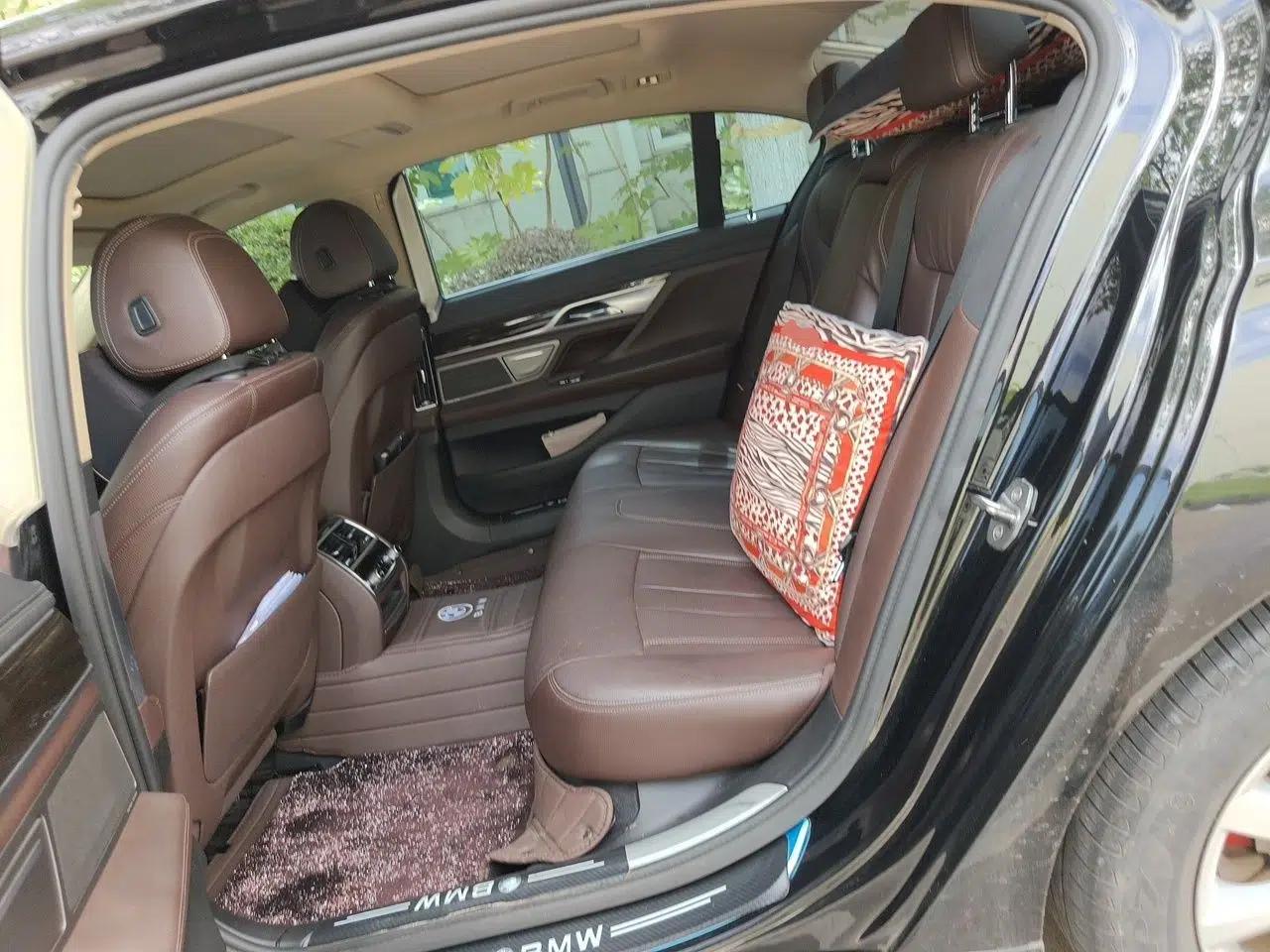 BMW 7 Series 2016 730Li Leading Model — миниатюра 17