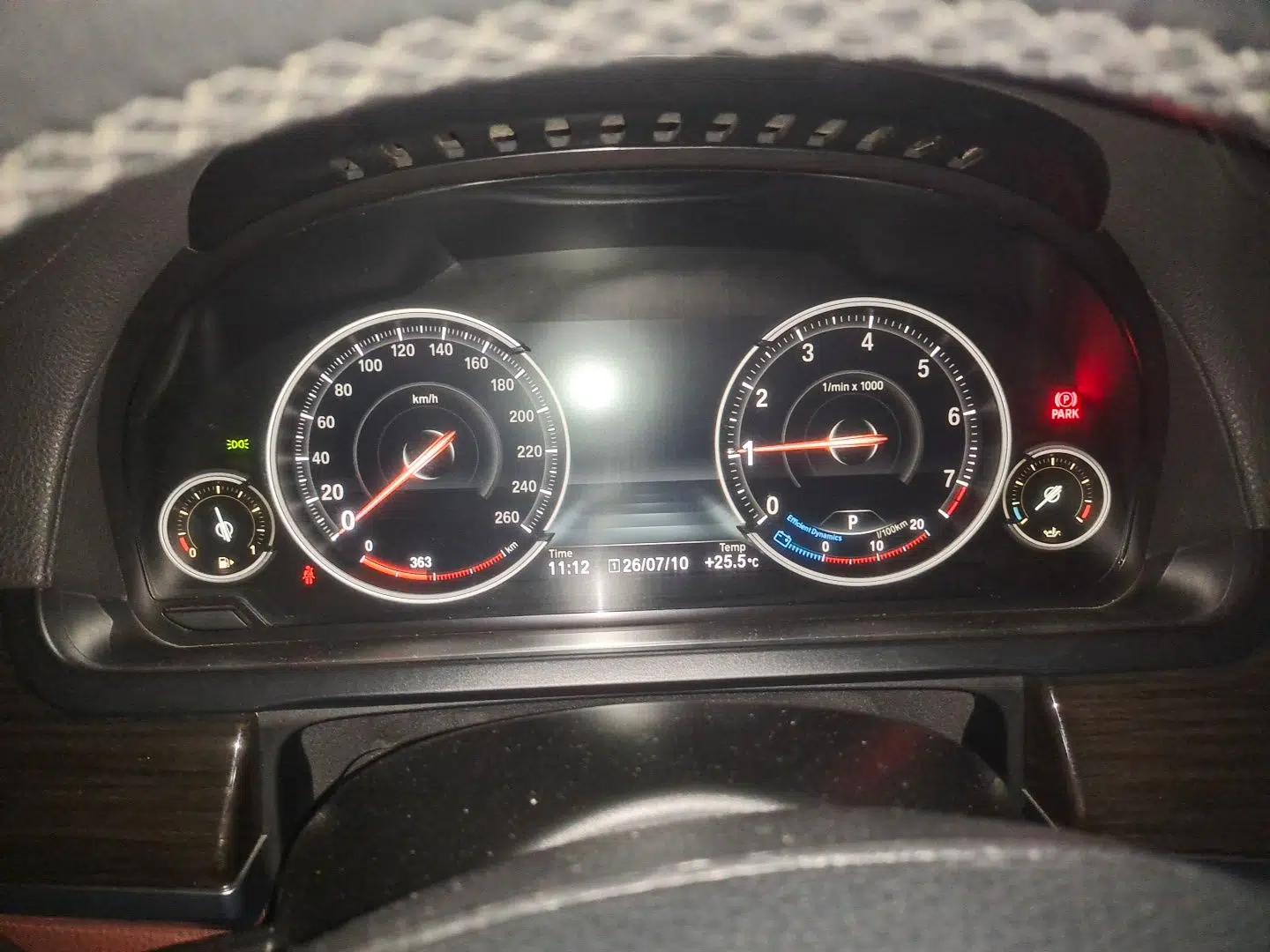 BMW 7 Series 2014 730Li Premium Edition — миниатюра 11
