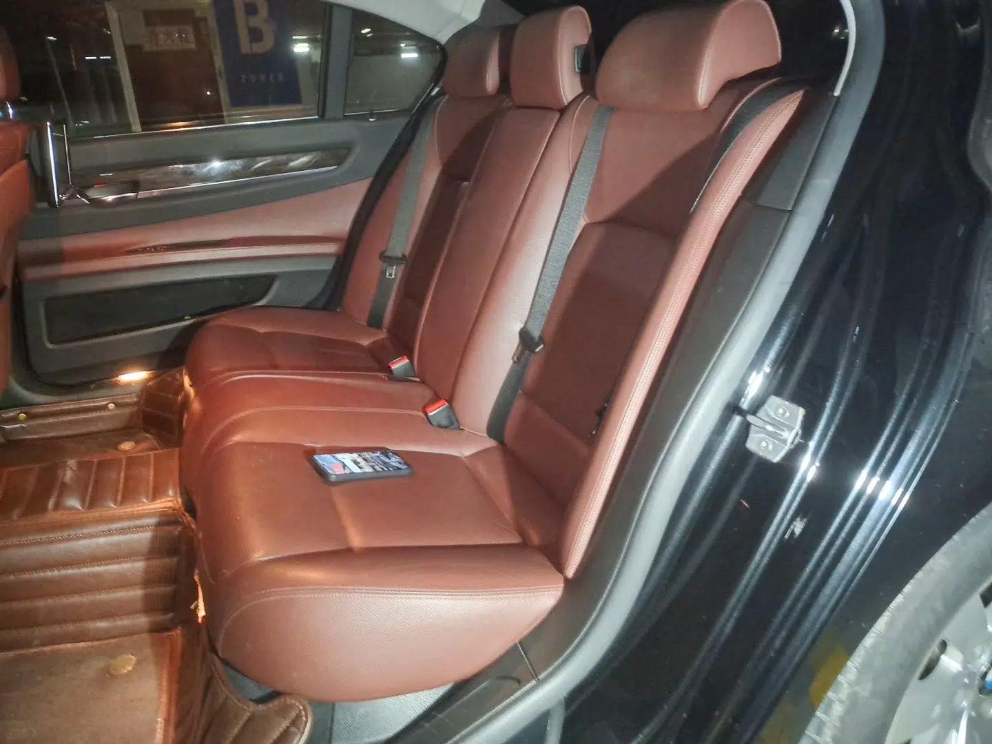 BMW 7 Series 2014 730Li Premium Edition — миниатюра 17