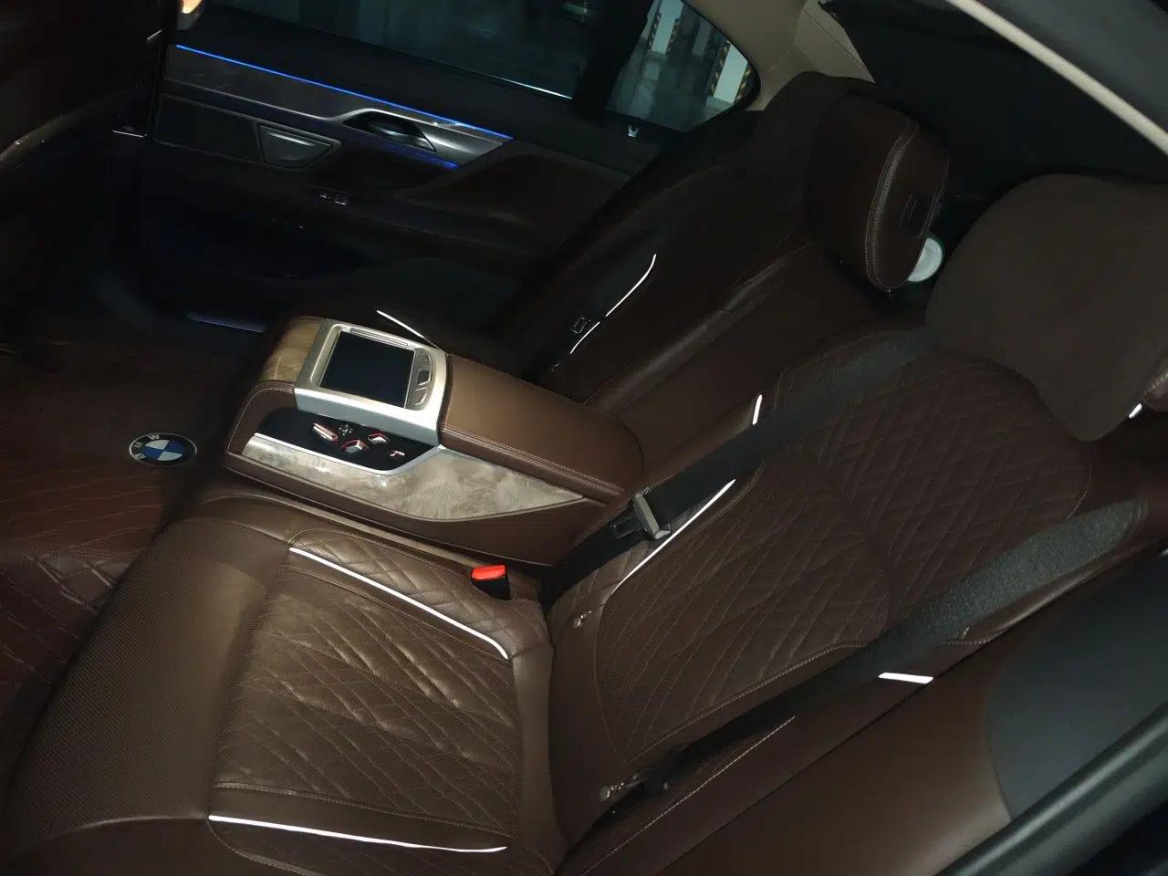 BMW 7 Series 2019 Restyled 740Li Leading Luxury Package — миниатюра 17