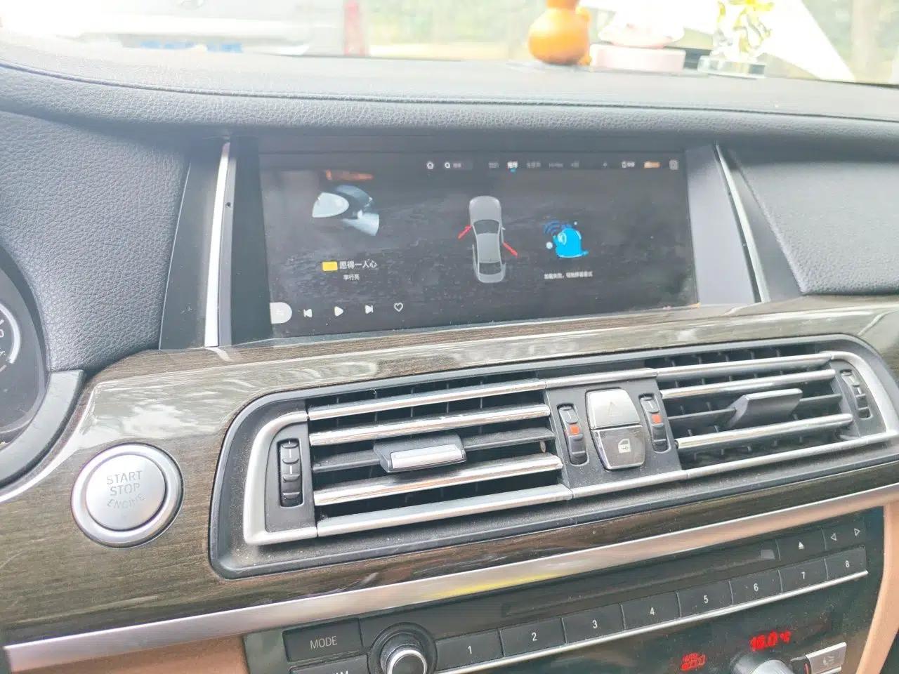 BMW 7 Series 2011 730Li Elegant Model — миниатюра 13