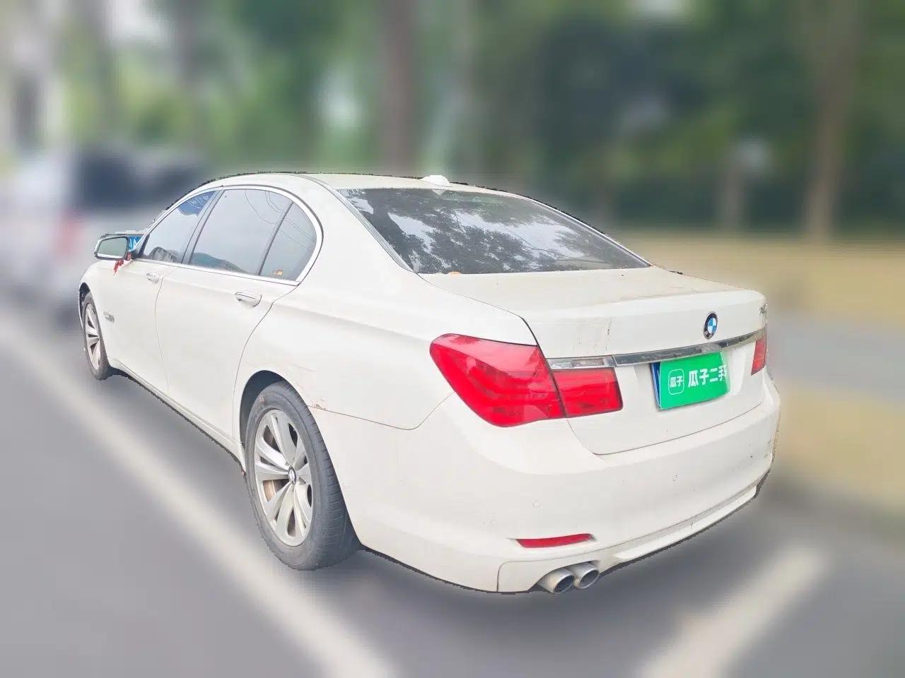 BMW 7 Series 2011 730Li Elegant Model — миниатюра 4